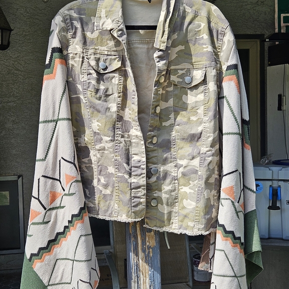 Camouflage Women's Jacket with Patterned Sleeves - Picture 1 of 7